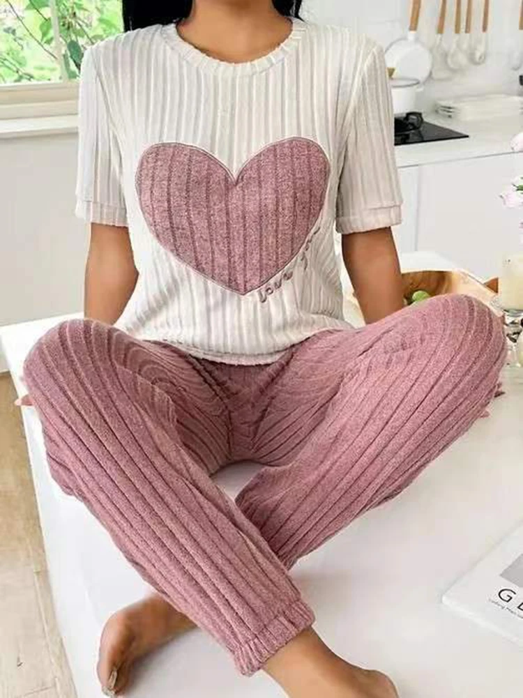 Women\'s new style pajamas set heart pattern short sleeve shirt trousers two-piece simple and lovely casual home wear