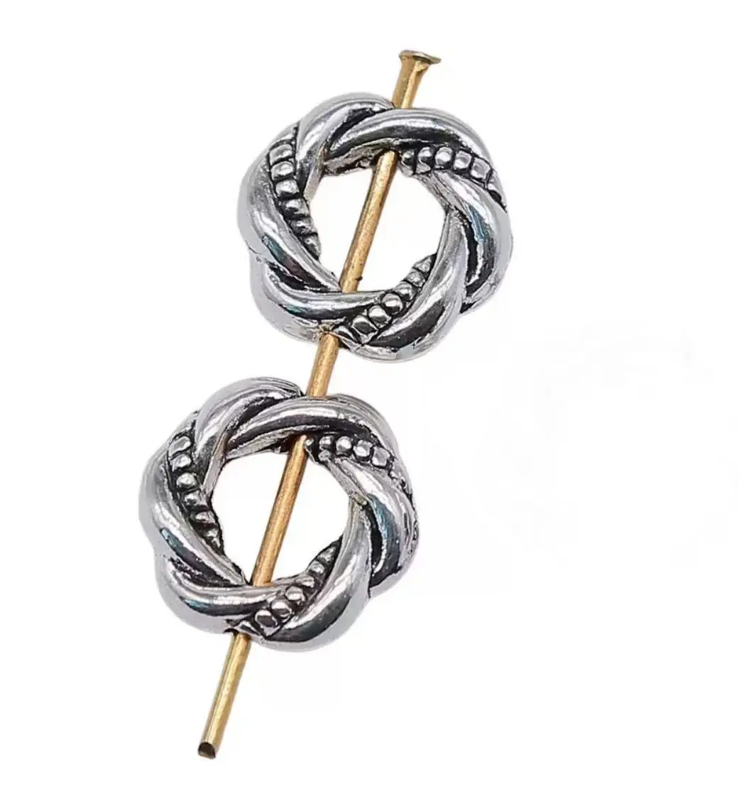 25pcs   11*11mm,hole 1.5mm ,inner hole 5mm    Zinc alloy metal tibetan silver color plated hemp rose shaped spacer beads   T0035