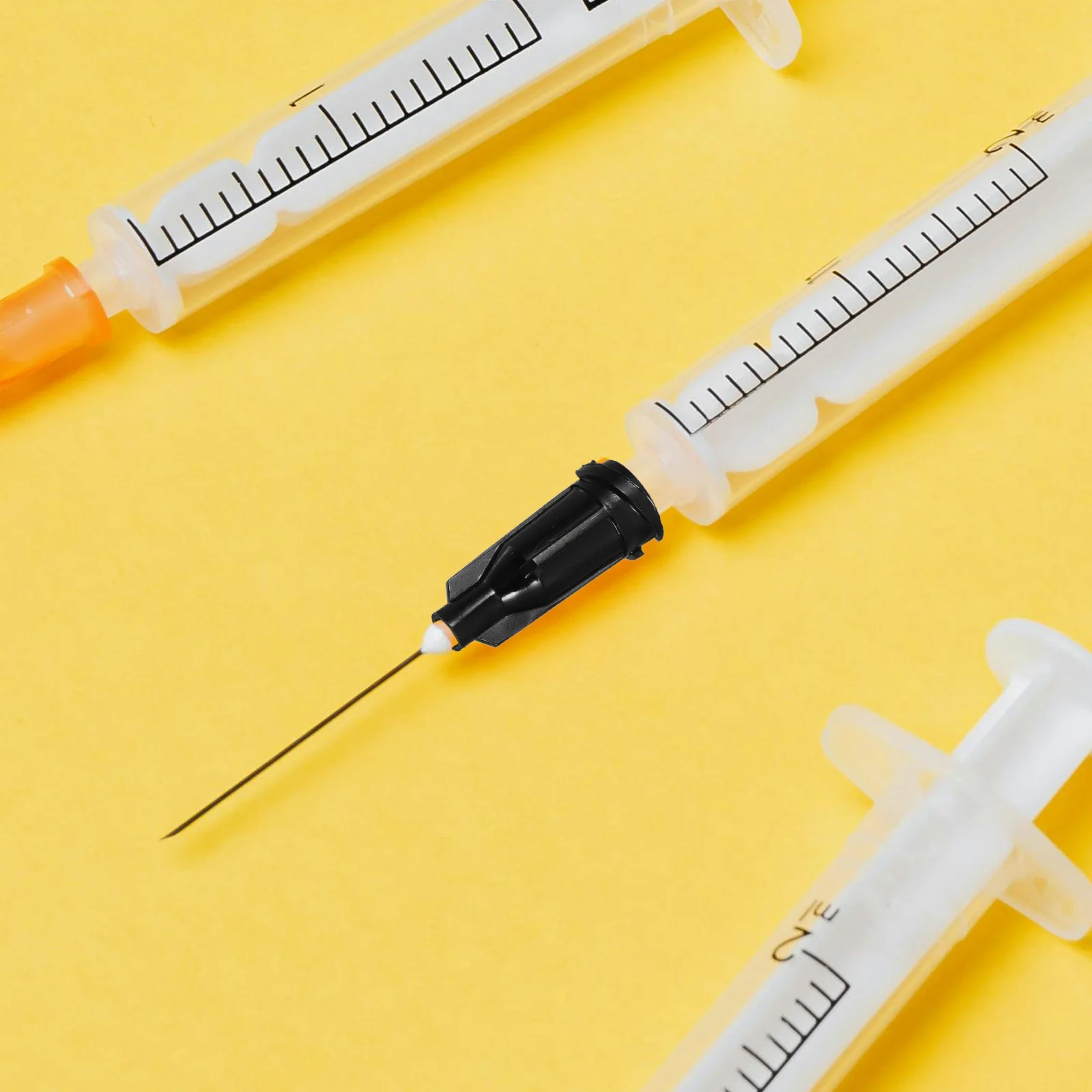 

100Pcs Syringe Tip Caps Plastic Durable Screw Seal Leak-Proof Replacement for Medical Laboratory Industrial Luer Lock Cap