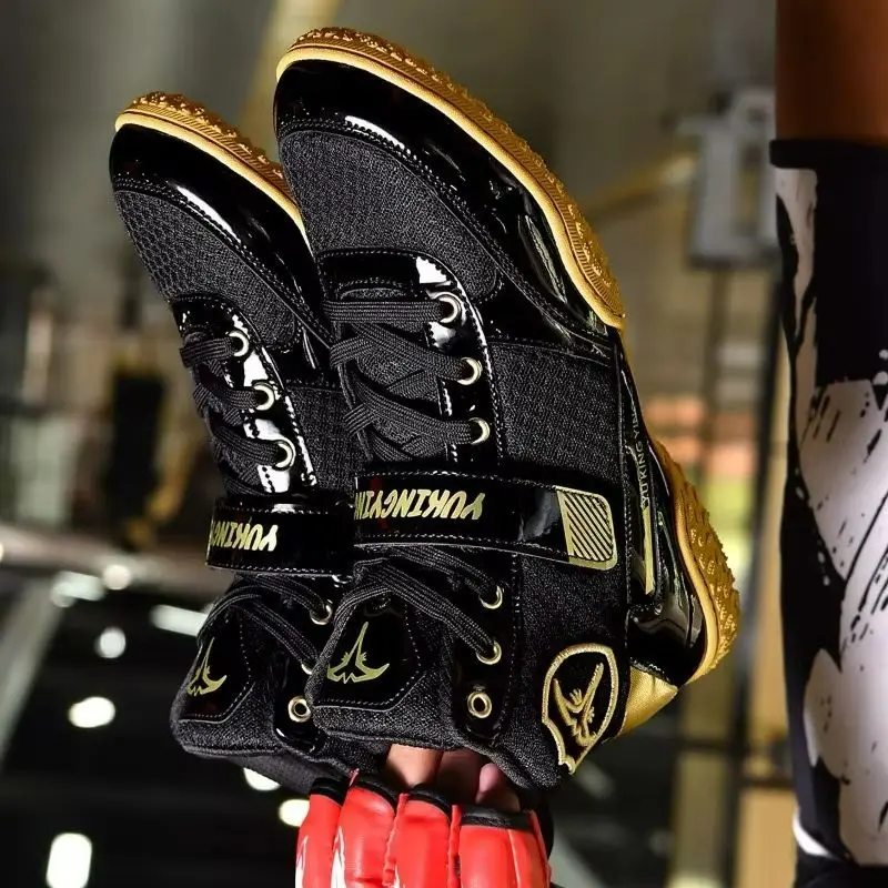 

2025 New Men Wrestling Boots Black Red Boxing Sport Shoes Man Luxury Brand Fighting Shoe Designer Gym Training Shoes