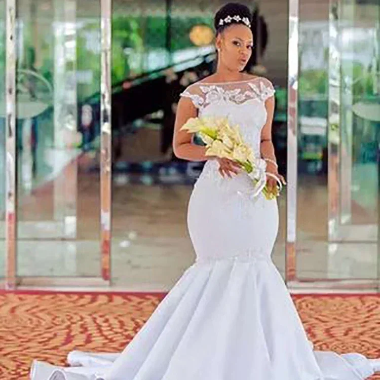 تخصيص الدانتيل الأبيض النقي الساتان فريد حورية البحر ذيل فساتين الزفاف فستان زفاف للنساء 2022