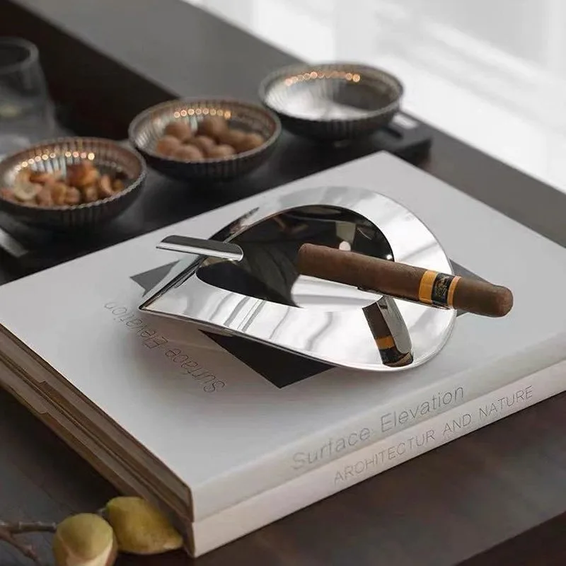 Luxury Stainless Steel Ashtray, Modern Italian Minimalist Cigar Ashtray Decoration Tea Room Study Desktop Fashionable Home Decor