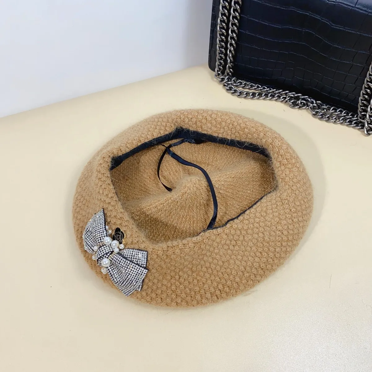 Winter Bow Diamond Fragrant Pearl Chain Solid Color Pumpkin Hat Painter's Hat Rabbit Hair Blended Street Outdoor Beret Female