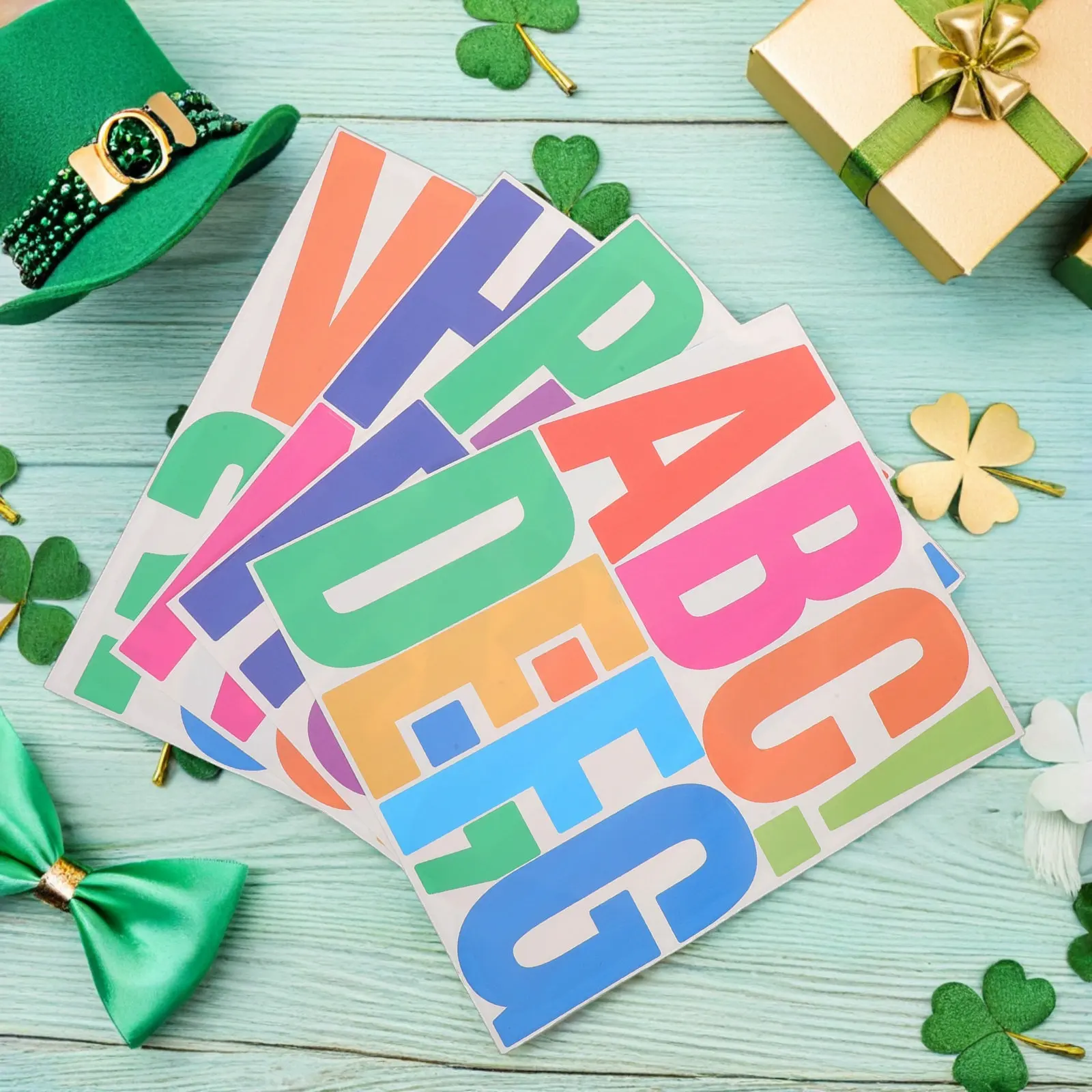 

16 листов ярких водонепроницаемых виниловых наклеек с буквами алфавита, легко наносятся, устойчивы к выцветанию, для декора стен, открыток, скрапбукинга