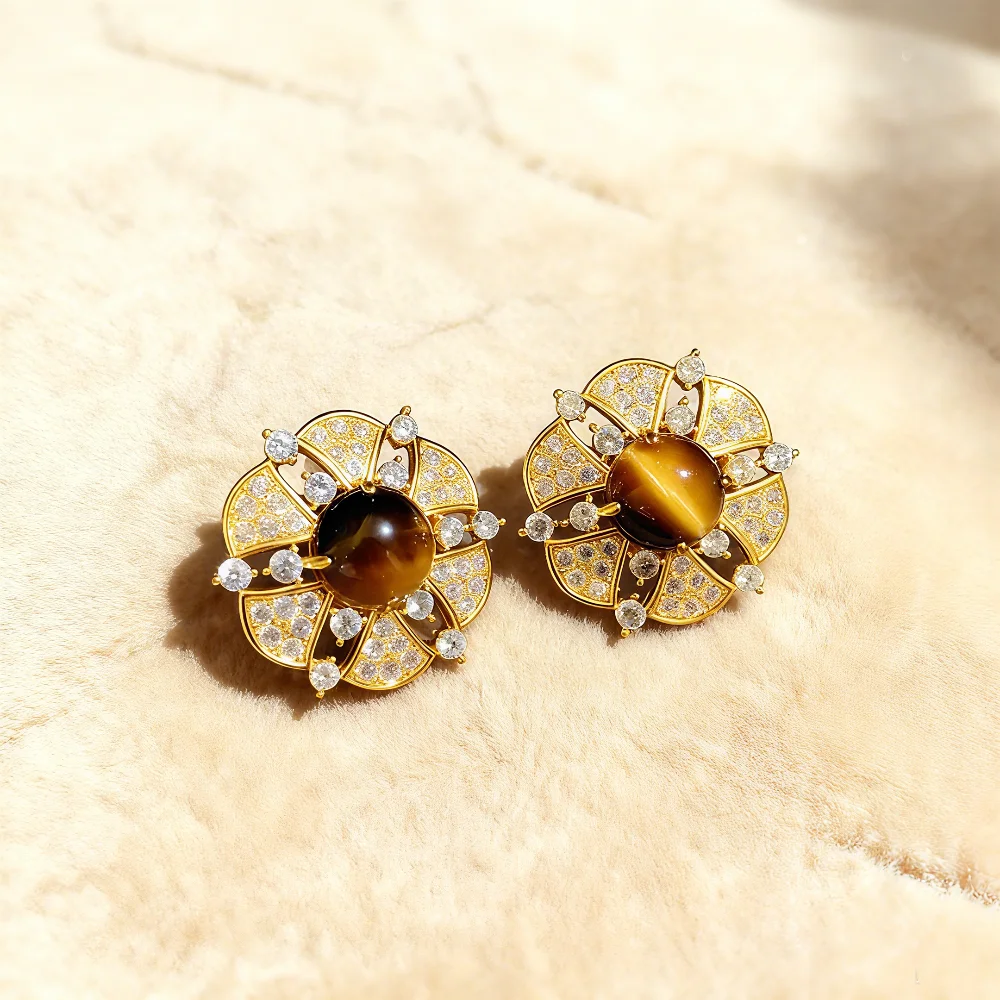 

Natural Tiger Eye Flower Earrings Gold-Plated Crystal Vintage Boho Statement Jewelry Gift for Women Party Daily Wear
