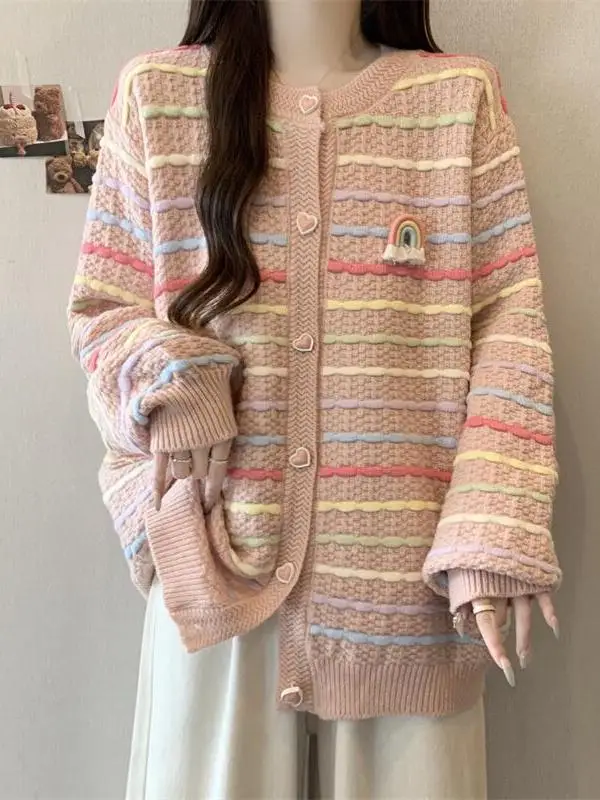 

Женская трикотажная кофта больших размеров в полоску с мультяшным принтом, свободного кроя, осенне-зимняя новинка, универсальная, с высокой талией, на пуговицах