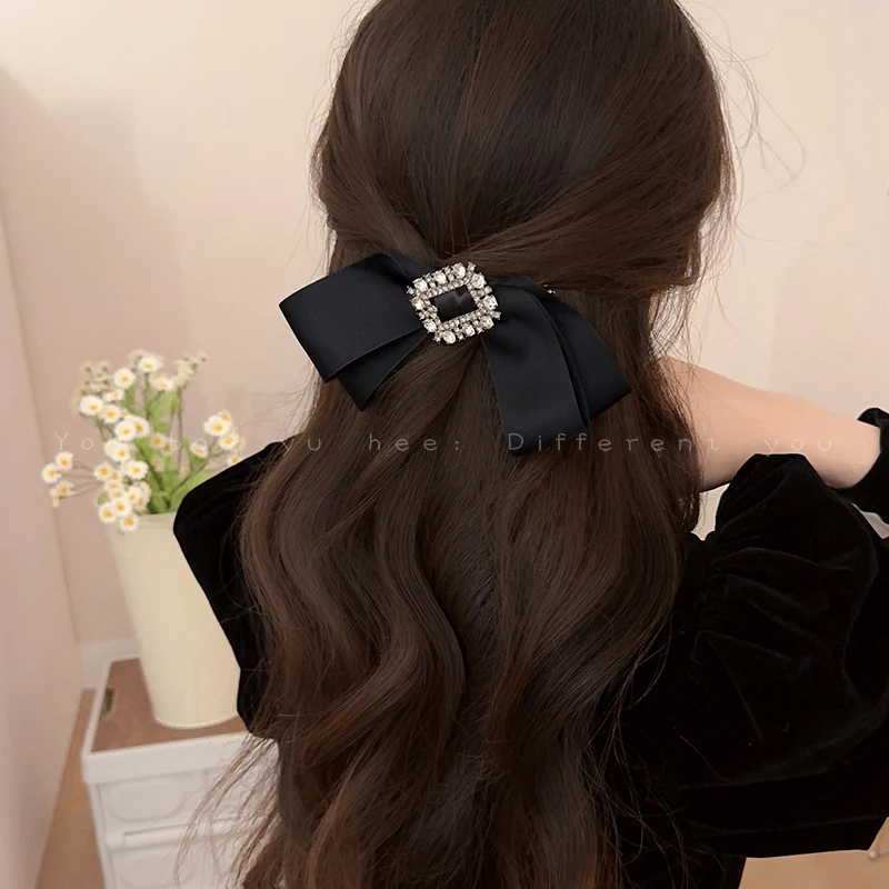 Pinza para el pelo con lazo de princesa elegante, accesorio para el cabello de alta gama y elegante para un aspecto elegante de media altura