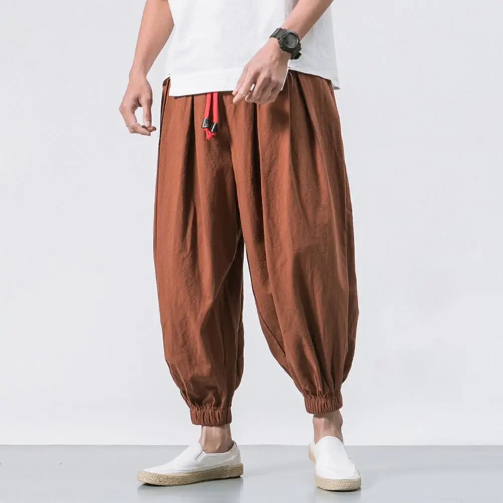 

Men Harem Pants Elastic Drawstring Waistband Solid Color Long Pants Chinese Style Side Pockets Retro Bloomers Streetwear