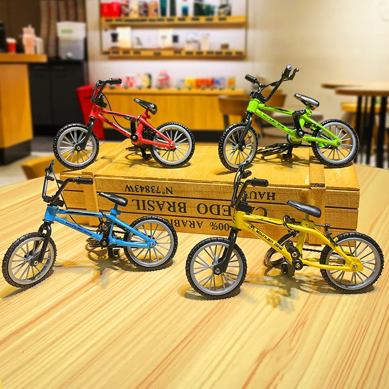 Creative Cartoon Simulation Bicycle Model Keychain Backpack Decoration Finger Bike Keychains Children Toy Gifts Wholesale
