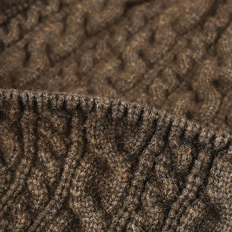 Autumn and winter knitted large head circumference warm ear-protecting cable knit beanie, unisex versatile woolen hat