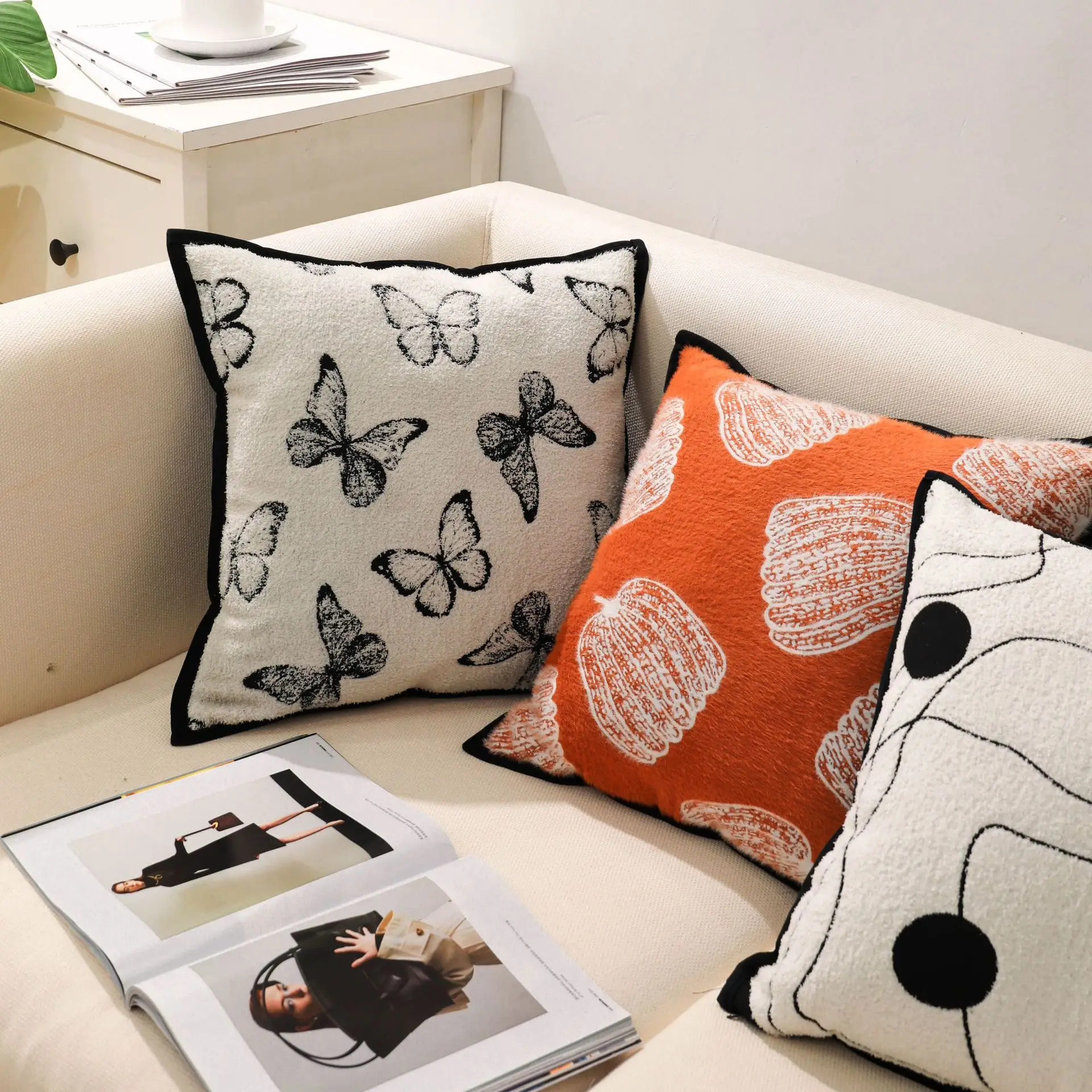 Black and White Chenille Cushion Cover Modern Luxury Geometric Jacquard Embroidery Throw Pillow Covers for Living Room 45X45CM
