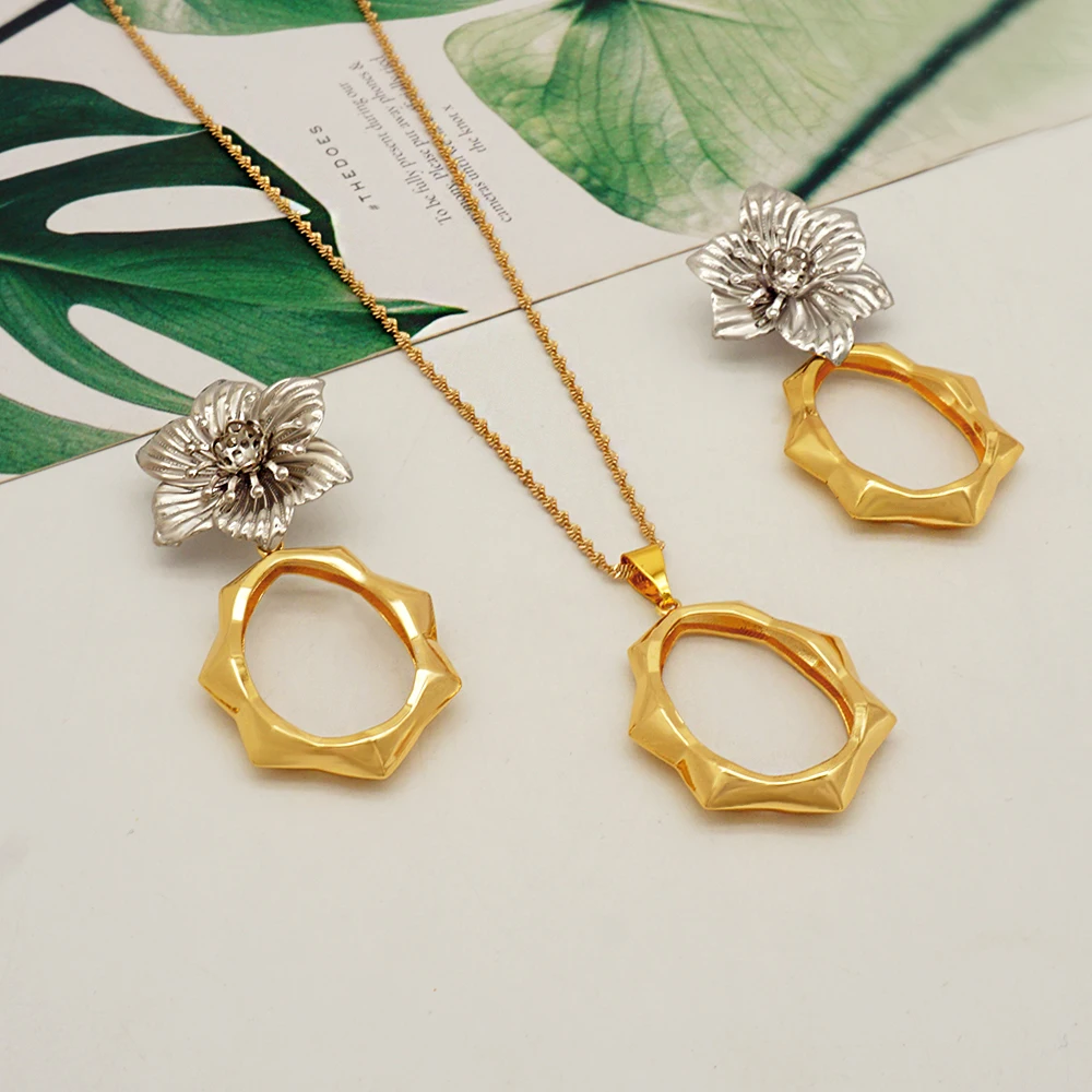 Women's Gold Color Necklace Set with Stud Earrings, Lightweight