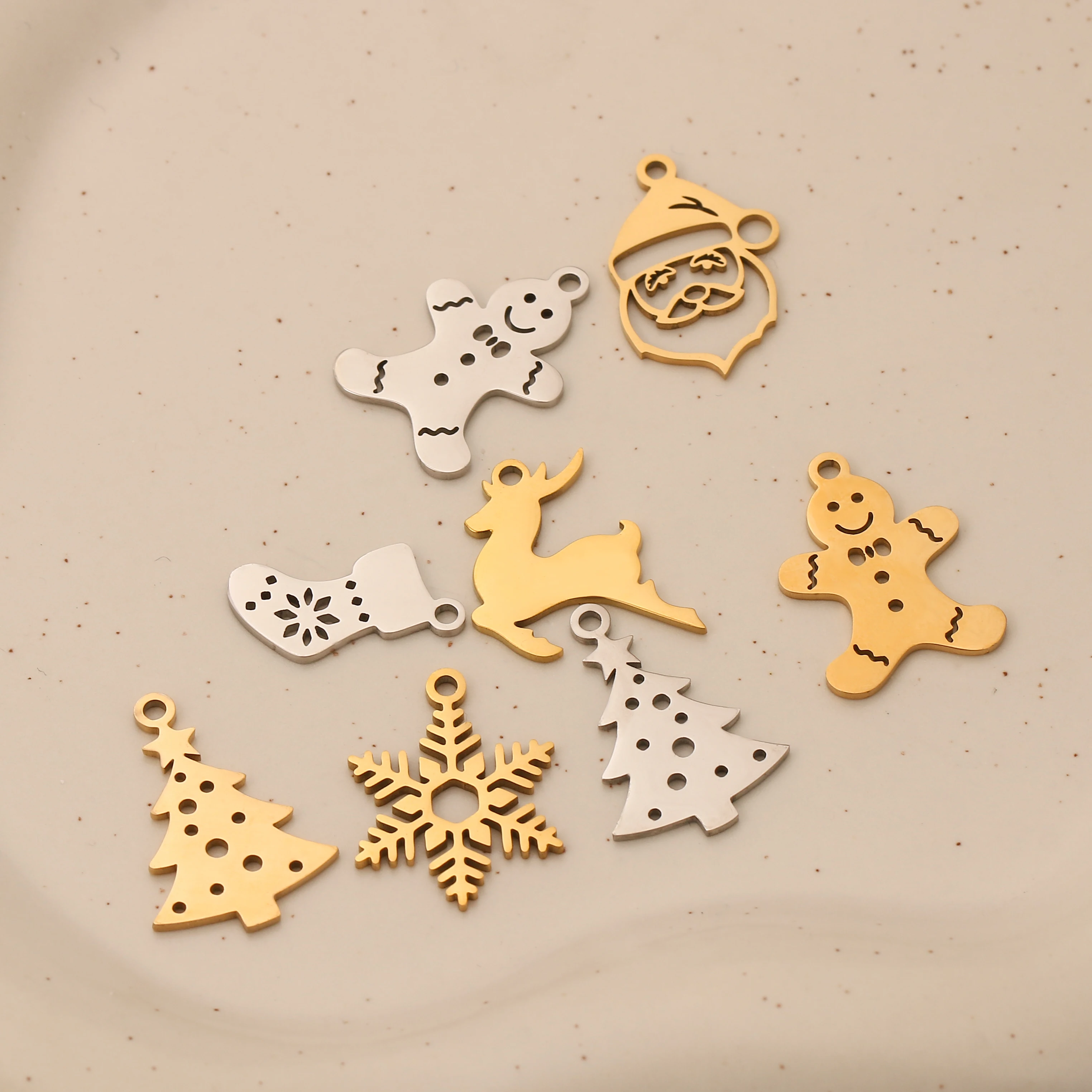 5 Stück Weihnachtsanhänger aus Edelstahl, Schneeflocke/Glocke/Weihnachtssocke/Hirsch, Weihnachtsanhänger, Dekoration, Anhänger, DIY-Schmuckherstellung, Zubehör – Detail 2