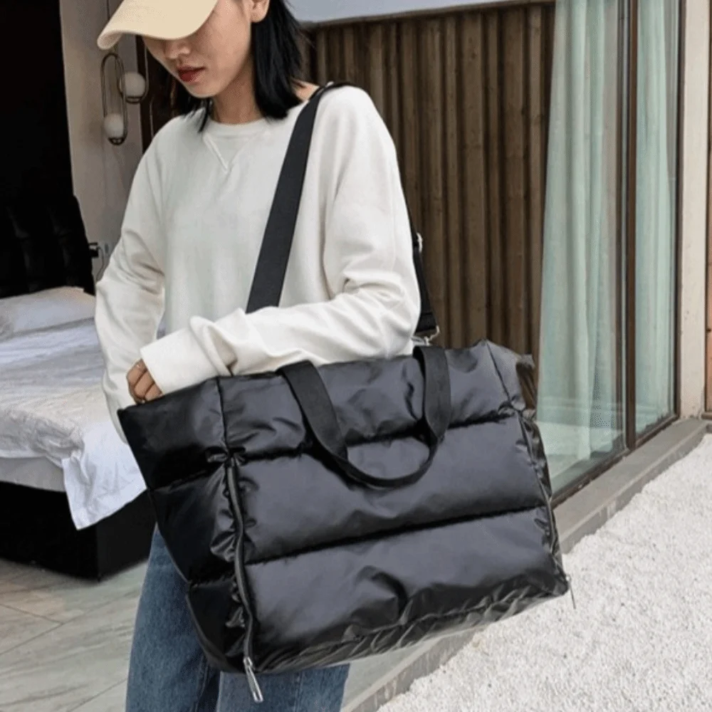 

Lightweight Solid Color Travel Tote Bag Nylon Large Capacity Gym Sports Bag Soft Shoulder Dry Wet Separation Yoga Mat Bag Women