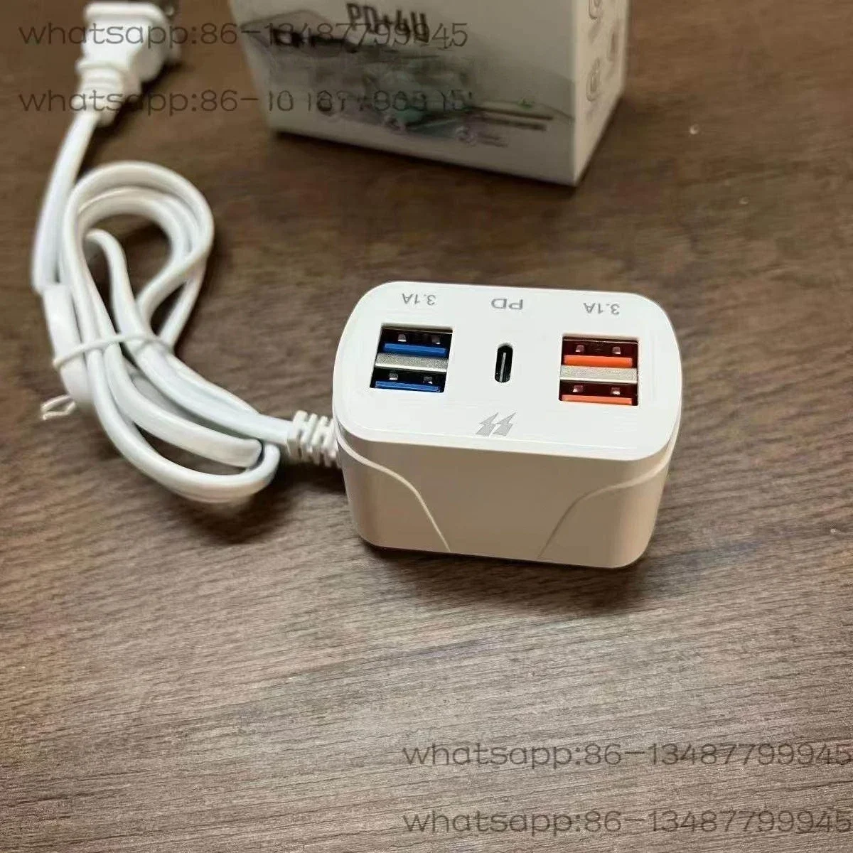 New mobile phone charger pd + usb multi-port charger plug Android 3.1a socket fast charging