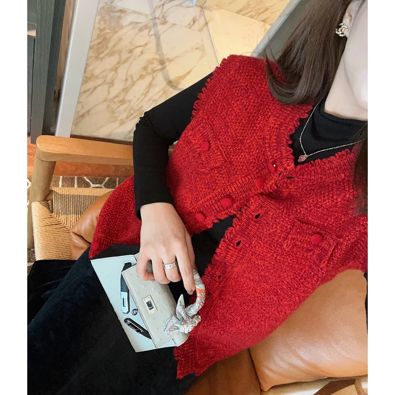 

Autumn Winter Wool Blend Loose Fit Sweater Vest Soft Slimming Concealing Red ey Cardigan Coat Versatile Commute OL Sle