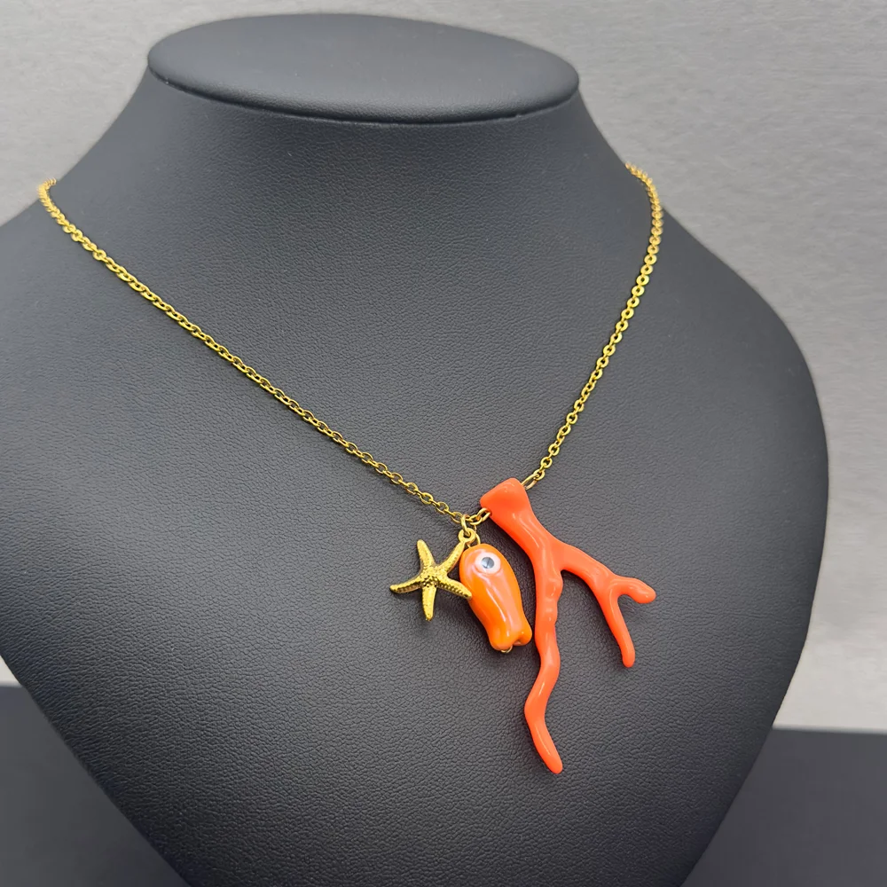 مطلية بالذهب المحيط تقليد المرجان السيراميك الأسماك نجم البحر سحر الشاطئ قلادة للنساء عطلة الصيف قلادة مجوهرات الحفلات #2