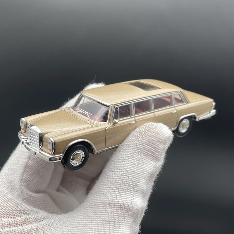 Pullman Pullman W100 600 LWB GCD DCT 1/64 Alloy Car Model