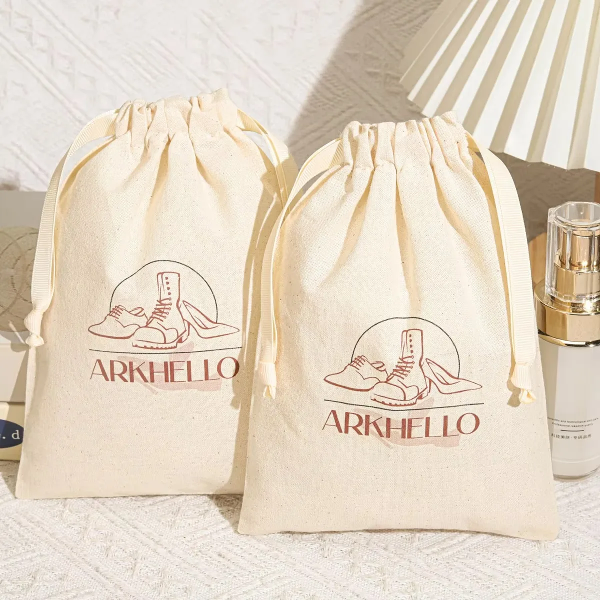 

Eco-friendly Muslin Cotton Drawstring Bag Gift Shoes Hat Clothes Perfume Storage Cotton Bag Custom Logo Printed