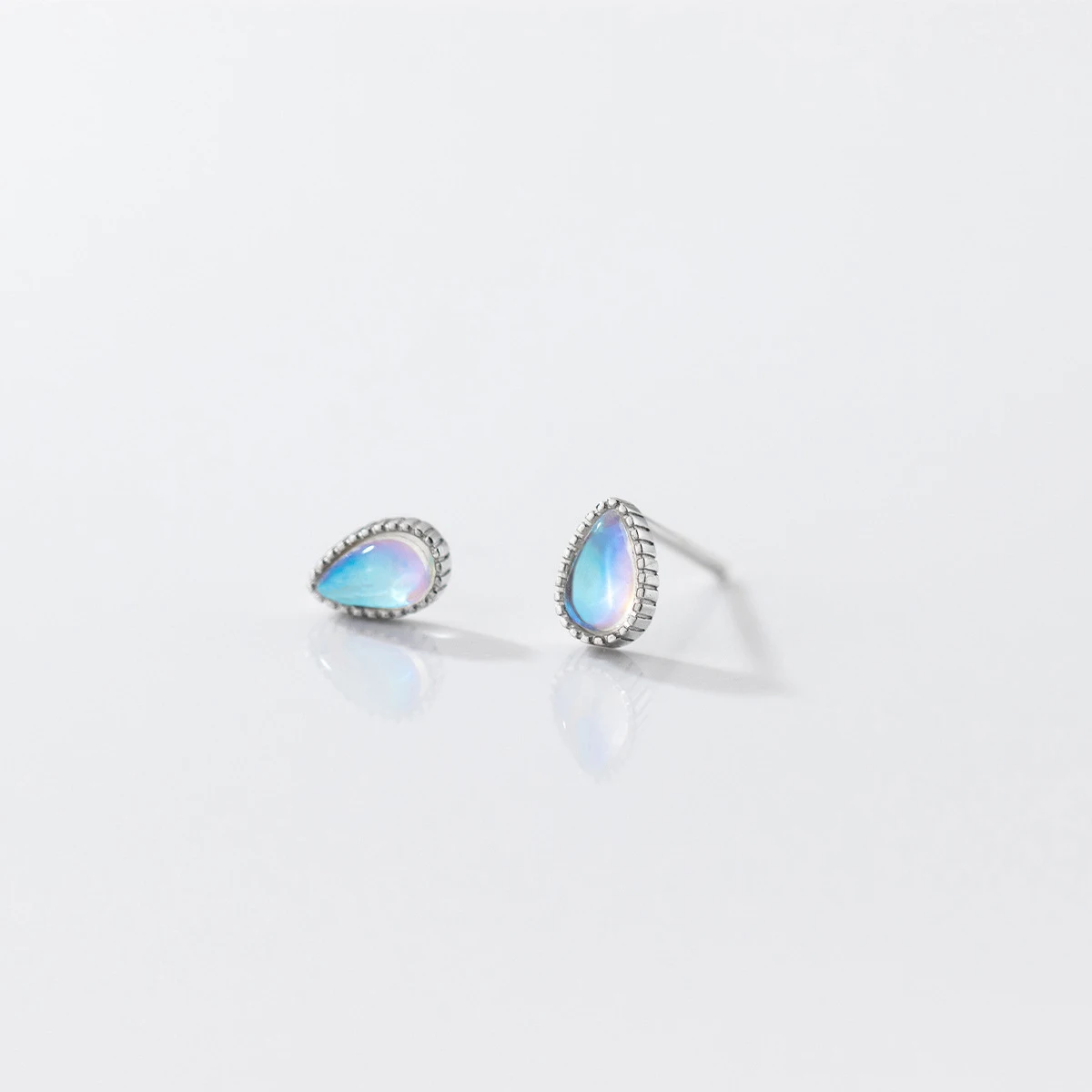 Modian 925 Sterling Silver Round Drop Oval Shape Exquisite Stud Earrings for Women Fine Jewelry Simple MoonStone Anniversary