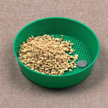 Garden Sieve Sifting Tool 1