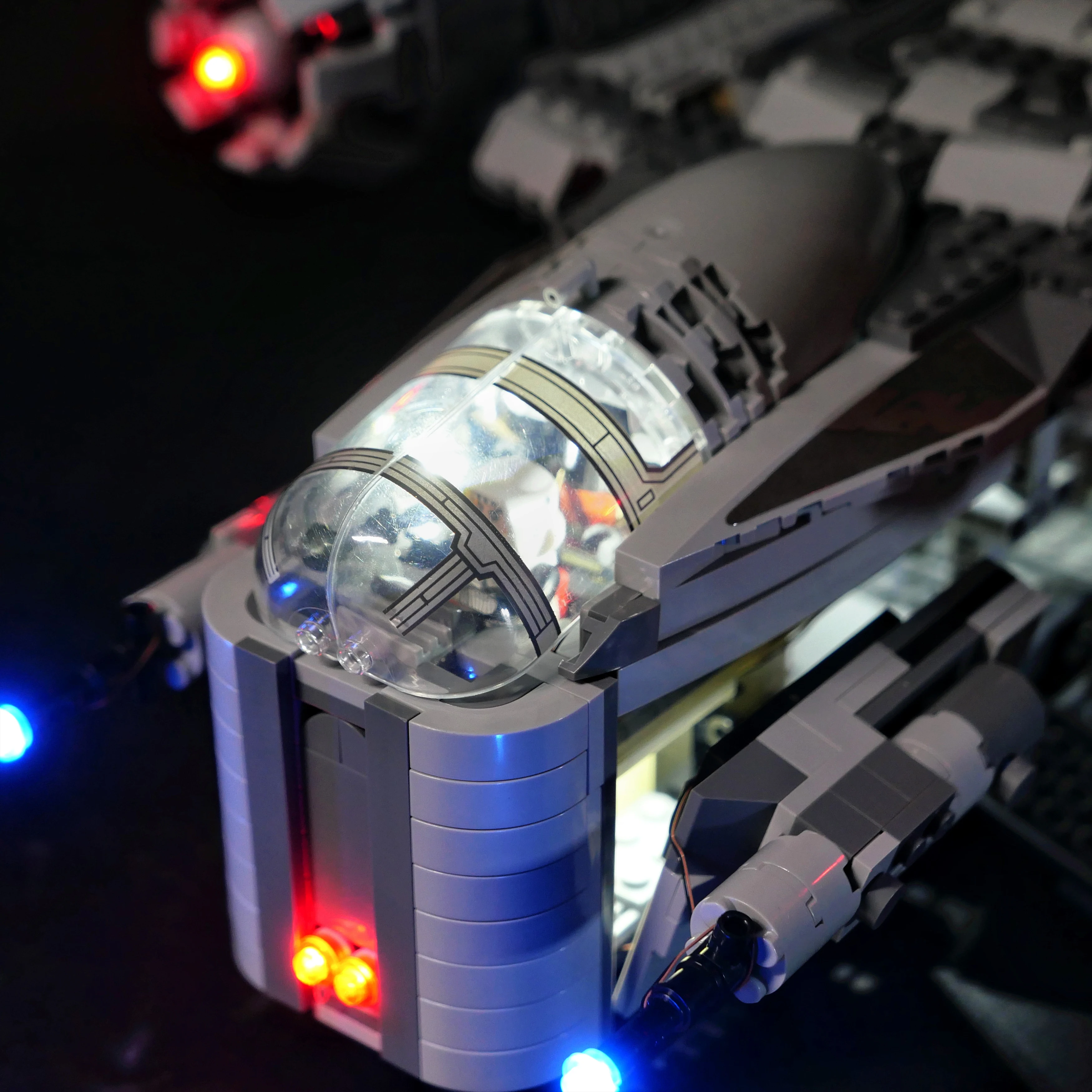 مجموعة إضاءة LED متوافقة مع 75292 Bounty Hunter Starship Building Blocks Model مجموعة الإضاءة الزخرفية (الأضواء فقط)