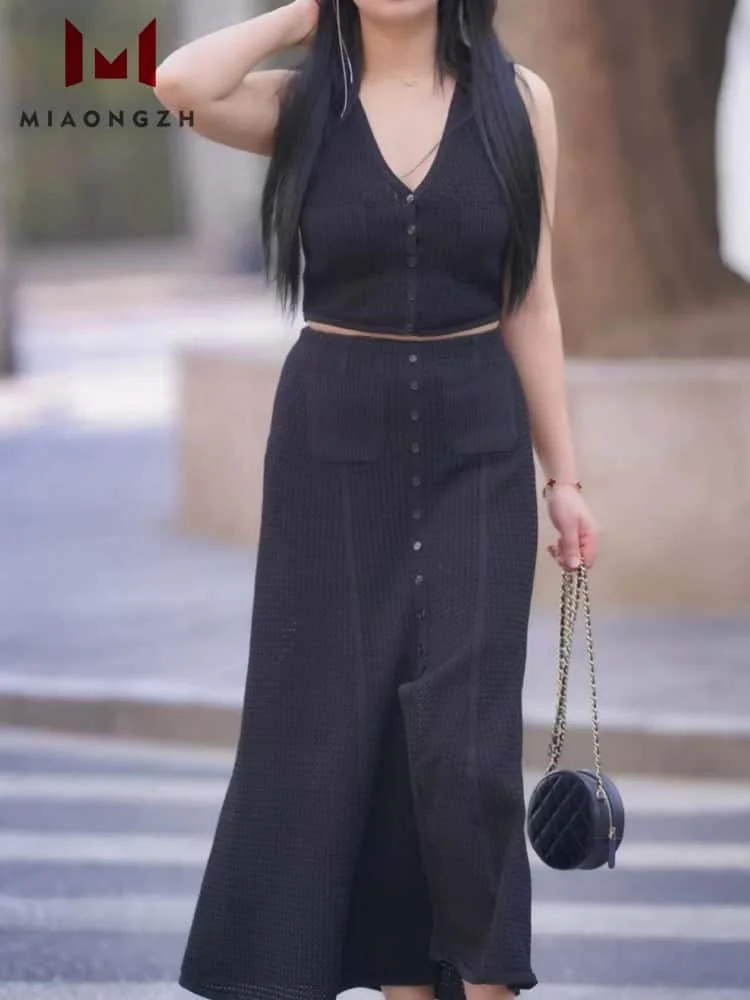 

High Quality Summer New Women's French Knitted 2 Pieces Set V Neck Sleeveless Short Tops Vest or Fashion High Waist A Line Skirt