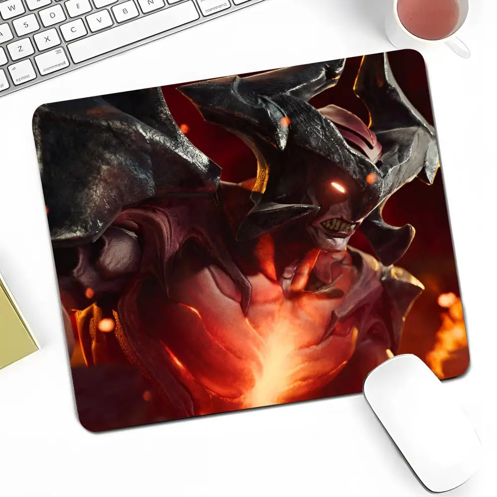 Anime Game Mouse Pad Aatrox Mouse Pad High Quality Small Desk Pad Rubber Laptop Desk Pad