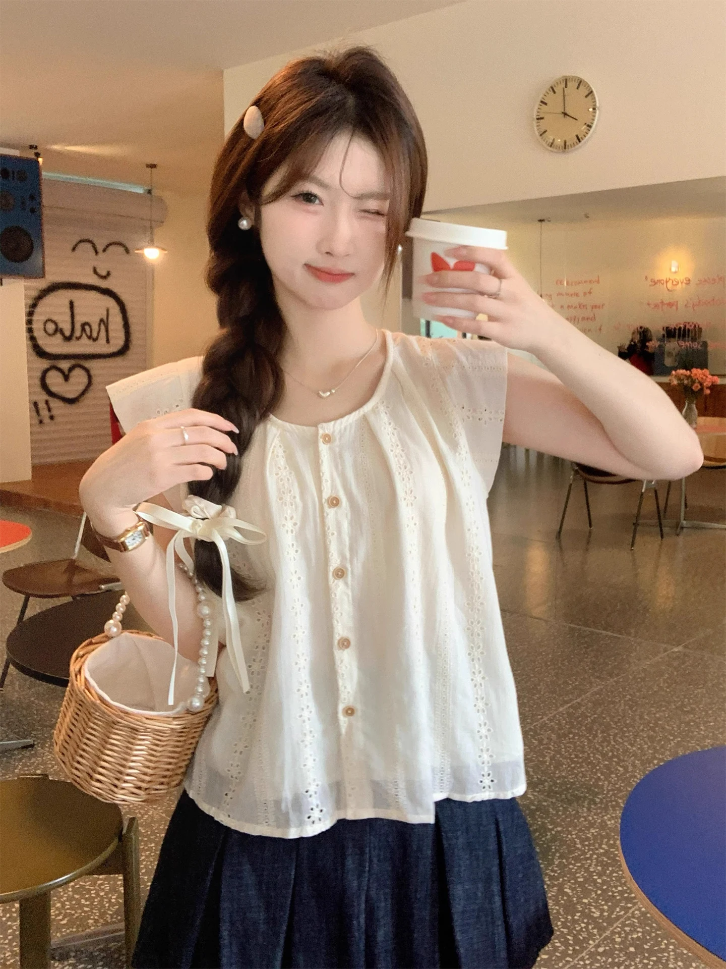 

Elegant Loose Women's Shirt Summer 2025 New Style Hollow out Hook Flower Sleeve Doll Top Breathable Short Sleeve round Neck