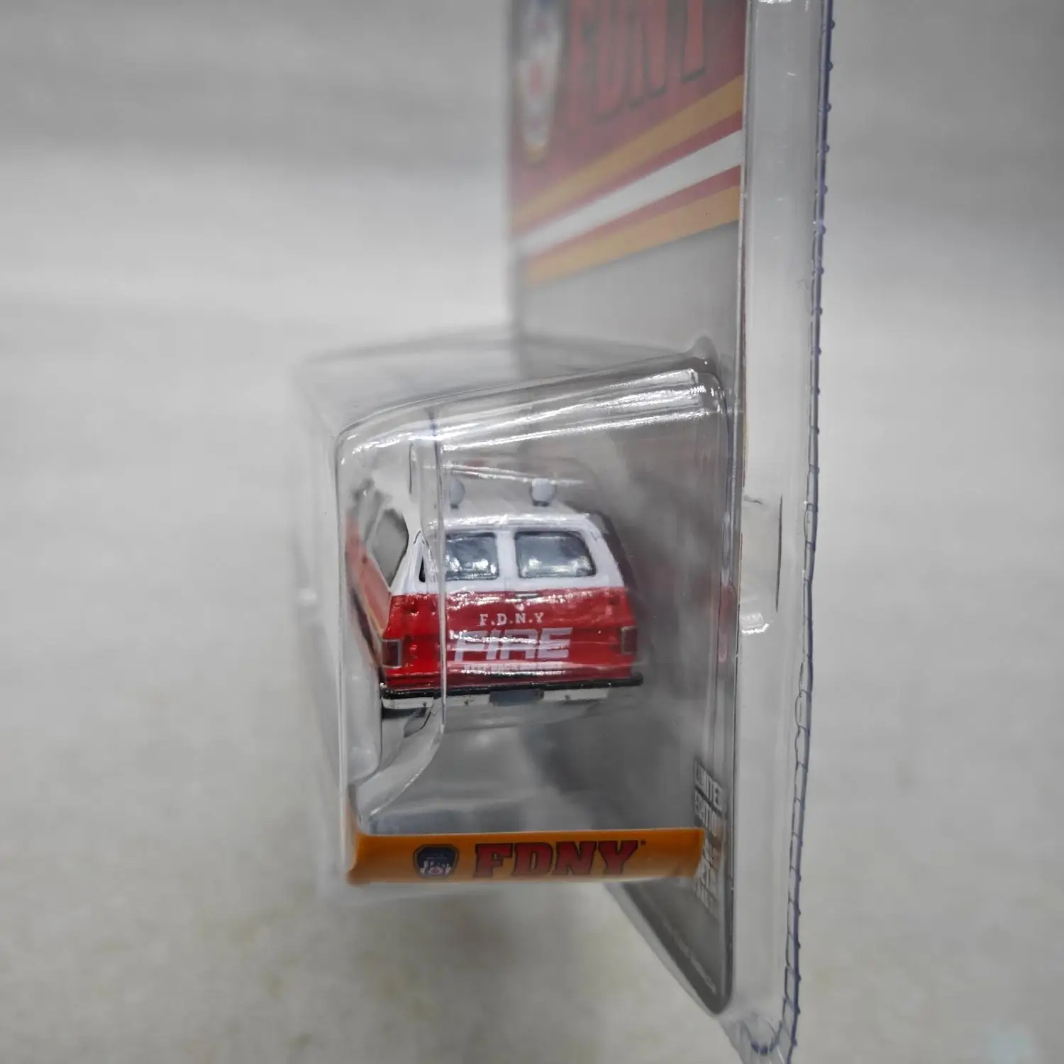 Greenlight 1:64 1991 Chevrolet Suburban Alloy simulação micro modelo de carro coleção decoração carro brinquedo presente