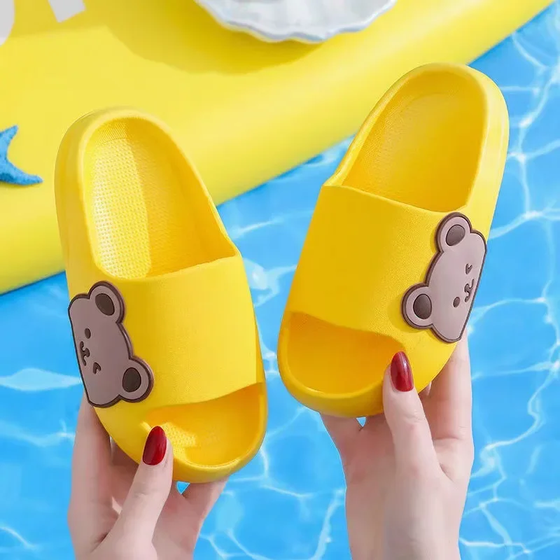 Pantofole da spiaggia per bambini per ragazzi ragazze scarpe da casa estate infradito spesse morbido cartone animato Ourdoor scarpe per bambini Casual HomeWear