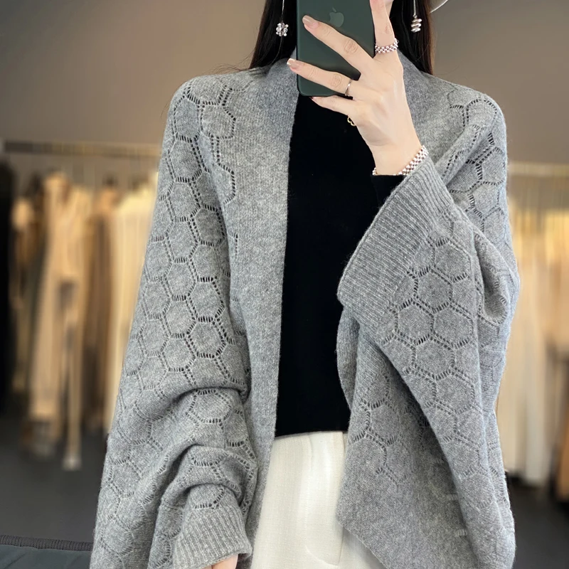 100% Pure Wool Shawl Women\'s Knitted Wispy Top For Autumn and Winter Warmth, Loose Fitting Shawl Scarf, Fashionable Korean