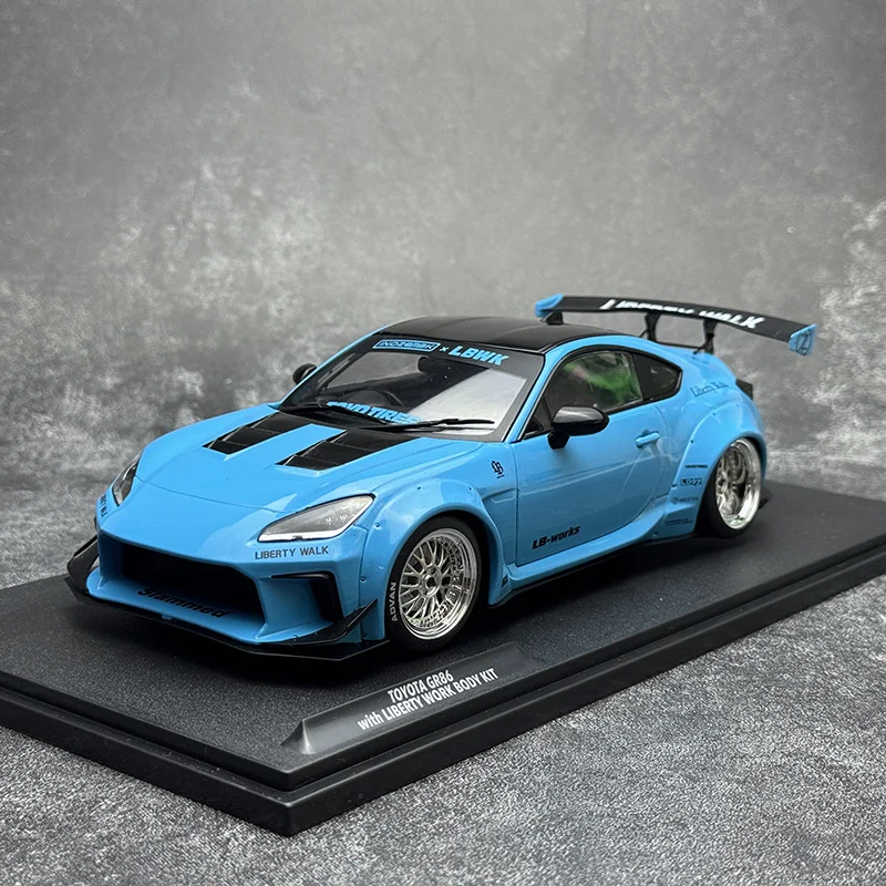 

В наличии: 1:18 TOYOTA GR86 LBWK BODY KIT 2024, литая под давлением модель автомобиля из сплава, игрушка для мальчиков, коллекционное украшение для взрослых.