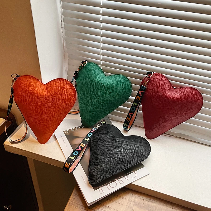 

2025 New Trendy Women's Bag Heart Shape PU Soft Handbag Fashion Candy Color Coin Purse Clutch Bag Elegant Commuting Storage Bags