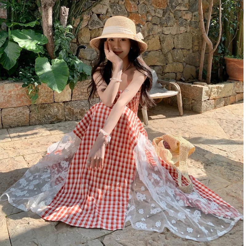 French Holiday Plaid Lace Splicing Heavy-duty Tube Top Dress Summer Elegant Waist-cinching Mid-length Dress