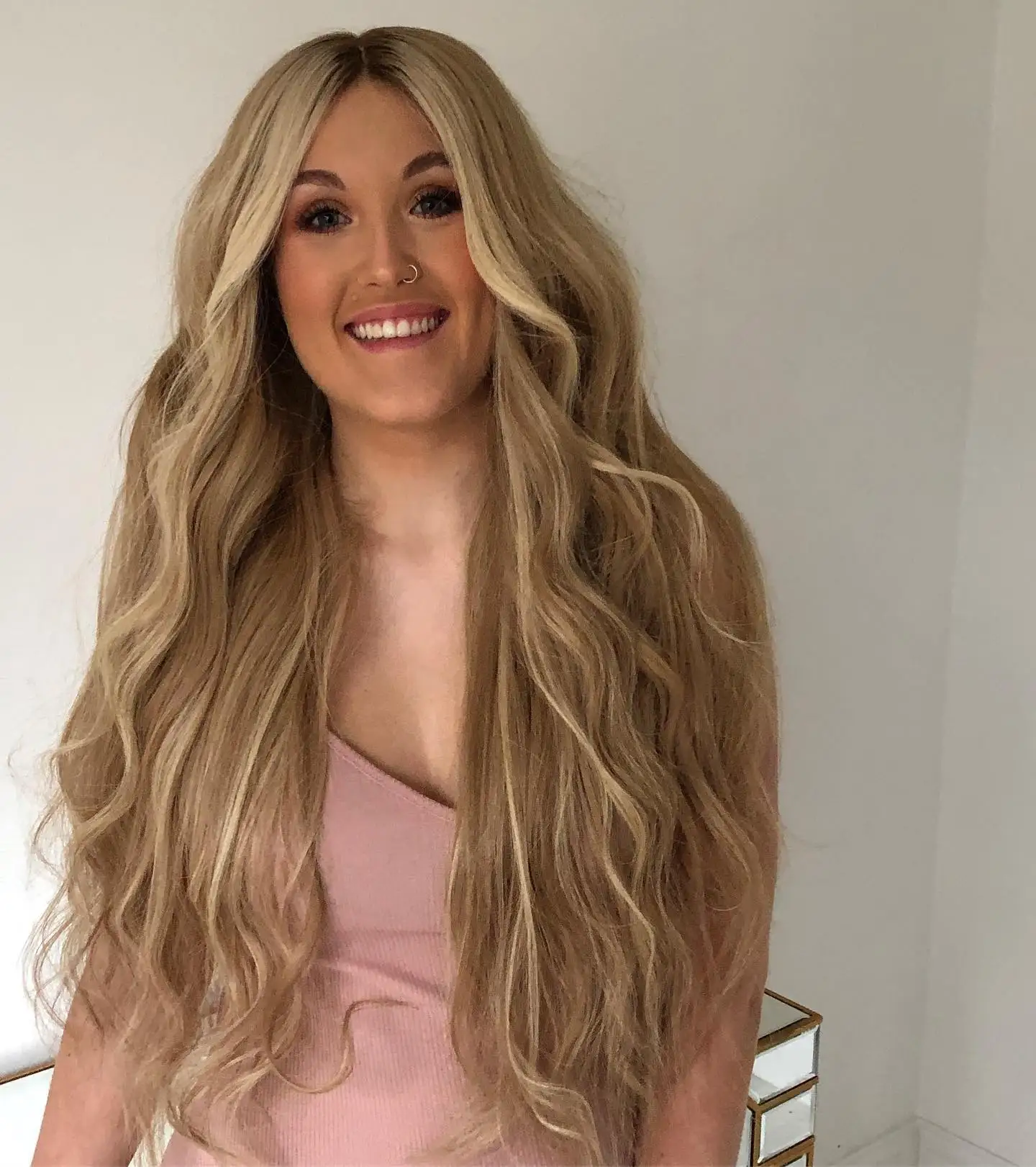 

Blonde Wig Dark Short Roots Honey Blonde Ombre Balayage Wavy Synthetic Lace Front Wig Natural Blonde Brown Wigs Gift For Her