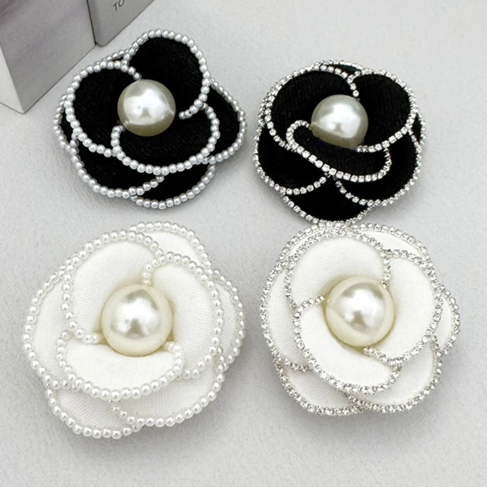 

Elegant Pearl Rhinestone Brooch Pins for Women Korean Fabric Camellia Flower Lapel Pins Coats Sweater Badge Accessories
