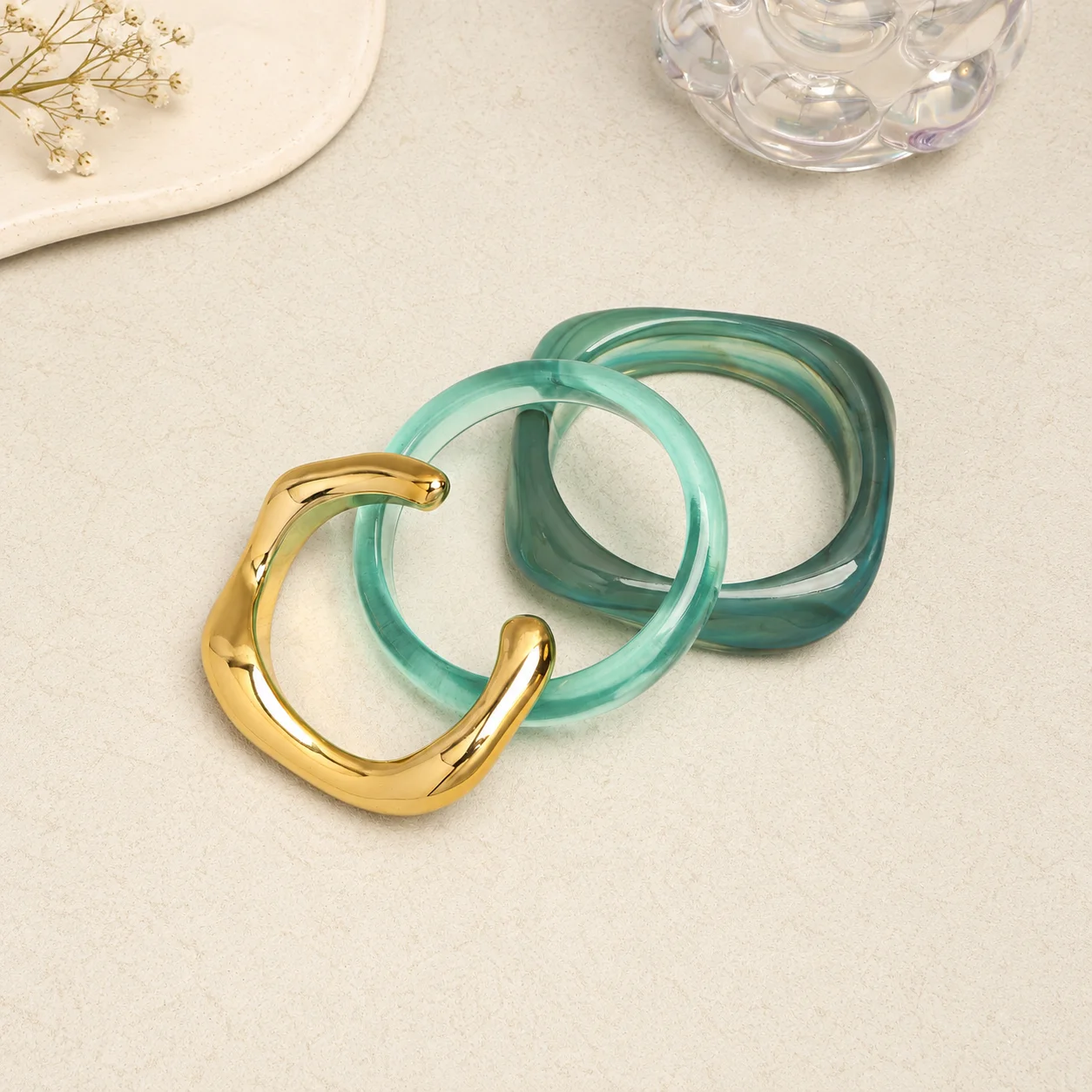 3-teiliges Retro-Tie-Dye-Harz-Armreif-Set für Damen, klobige, unregelmäßige Acryl-Manschettenarmbänder, täglicher Statement-Schmuck, Geschenk, neu – Detail 5