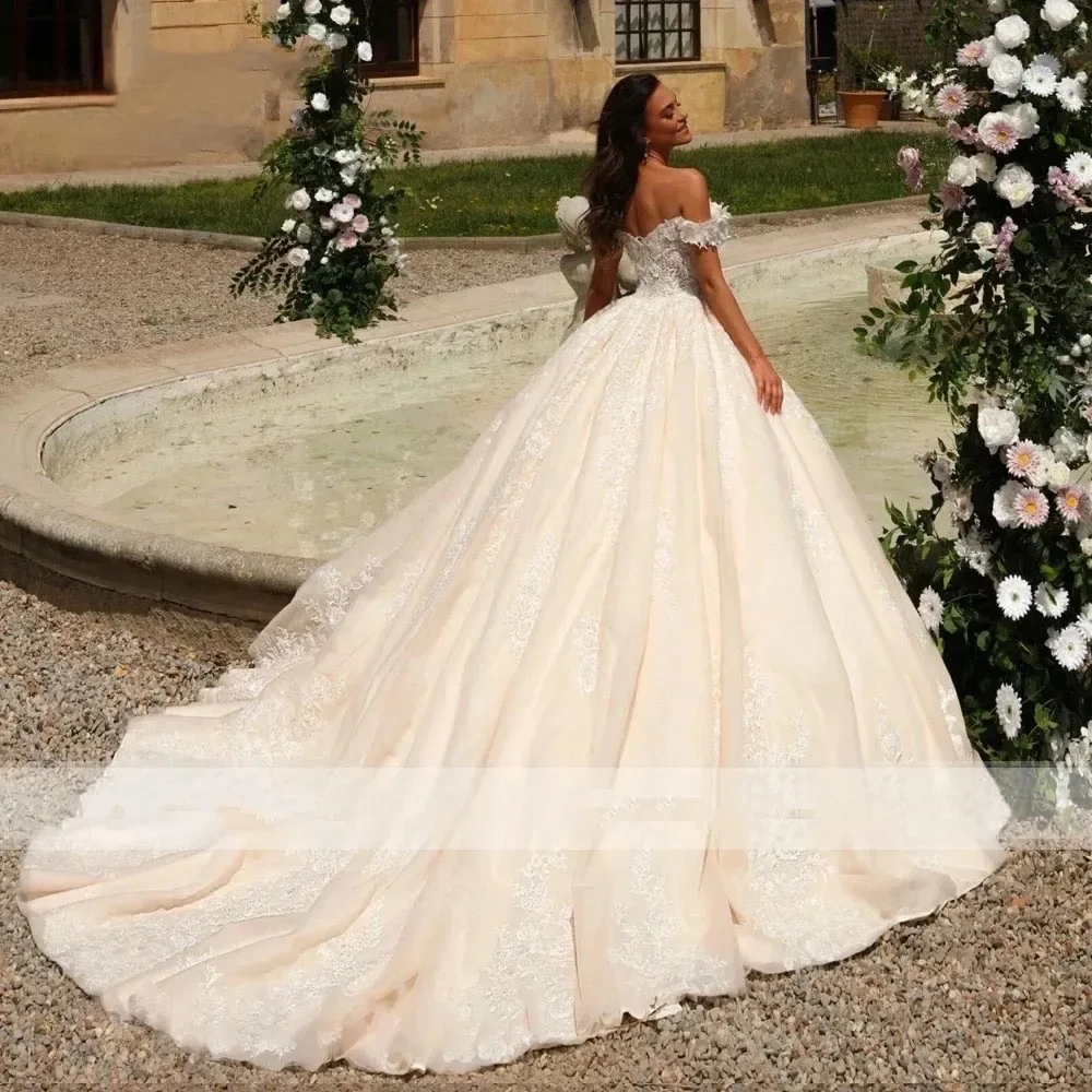 تخصيص الحبيب الرقبة الوهم مطرز فساتين الزفاف الكرة ثوب الدانتيل زي العرائس Vestidos de novia Robes de mariée