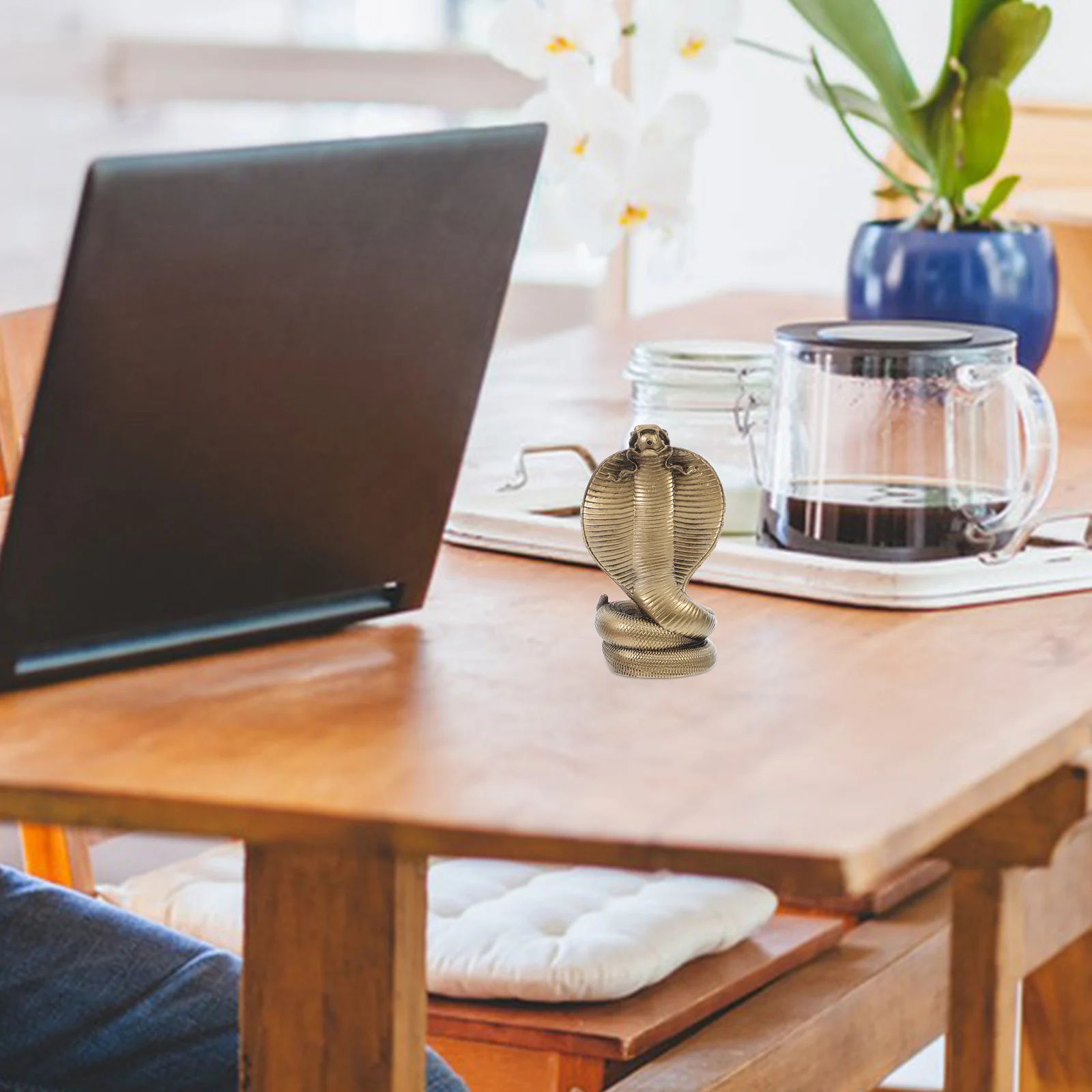 

Small Resin Snake Decoration Artistic Craftsmanship Chinese Zodiac Ornament for Tabletop Home Accent