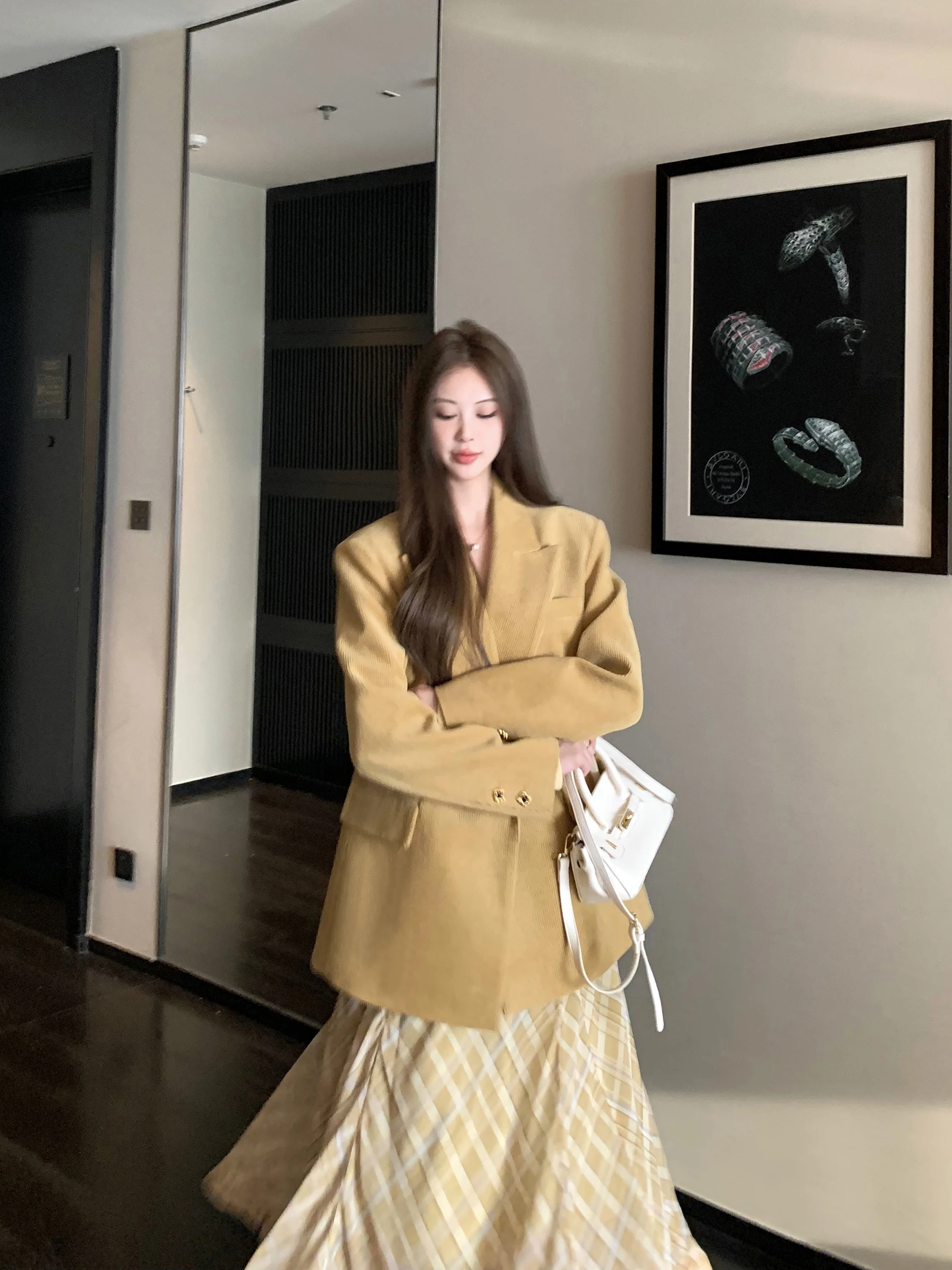 

Женский винтажный желтый пиджак Buou с длинными рукавами, свободный, средней длины, из вельвета, для повседневной носки