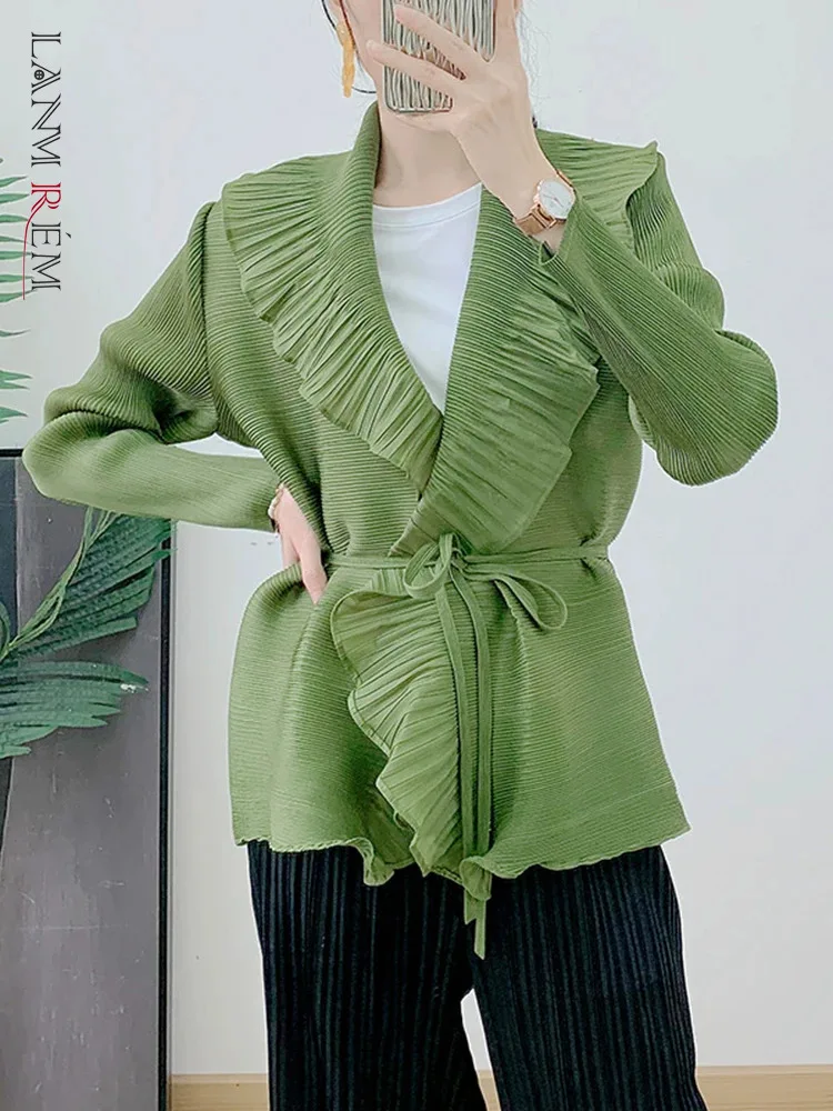 

LANMREM Ruffles Pleated Shirt Women Solid Color Lapel Design Belt Gathered Waist Tops Fashion 2024 Autumn New Clothing 2AA4366