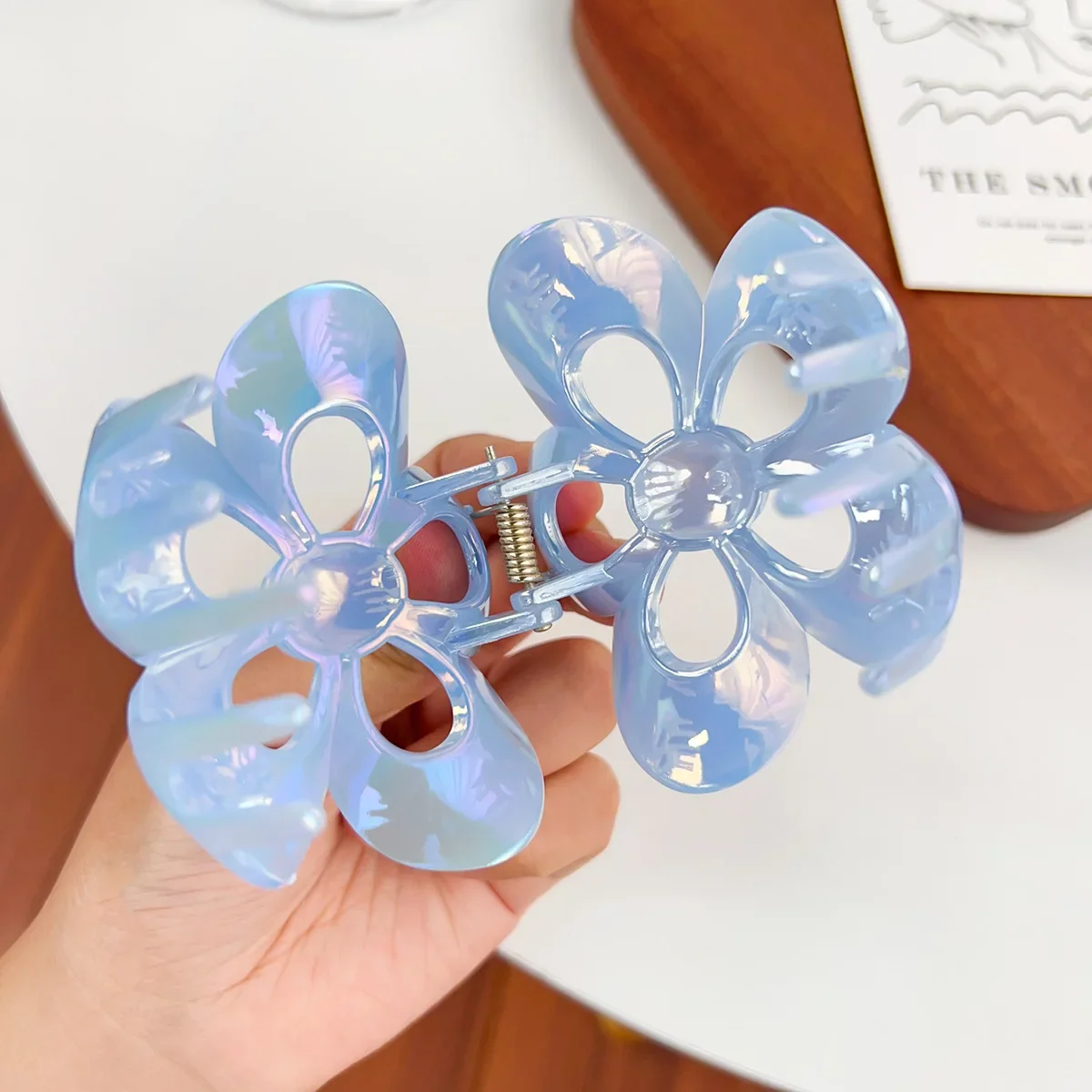 Acrylic Hollow Flower Hair Claw Women Girls Holiday Style Hair Clip Clamp Trendy Girls Hairpin Korean Hair Accessories Headwear