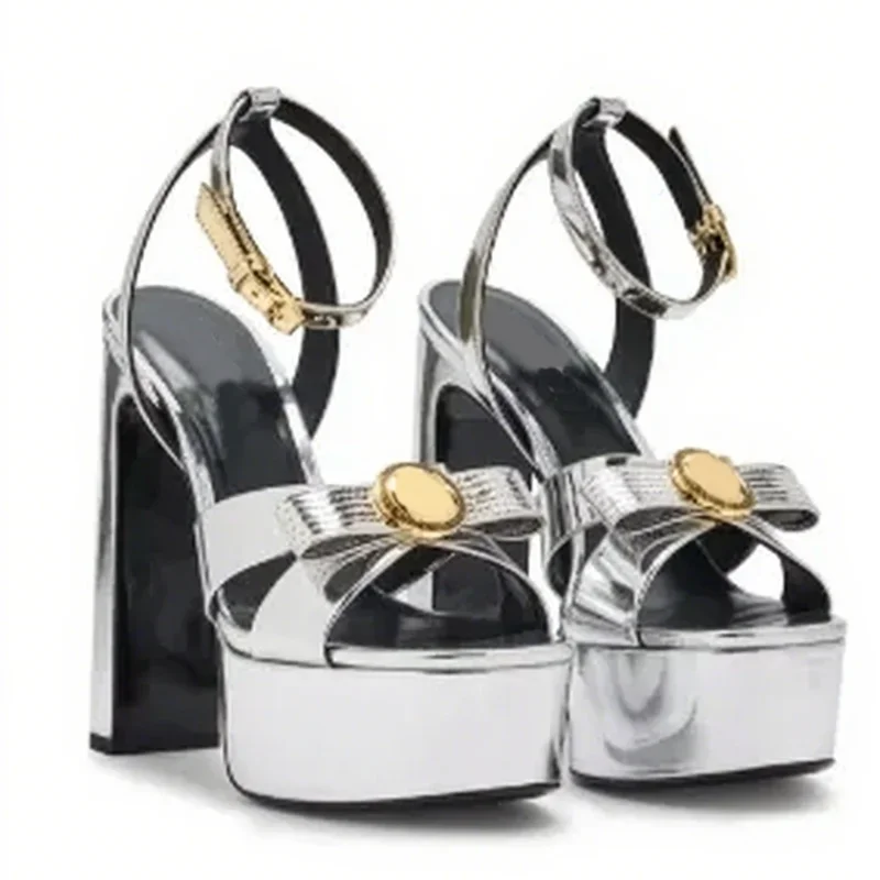 

Сандалии на платформе с металлическими украшениями и перекрестными завязками, пикантные сандалии с острым носком и открытой пяткой, новые поступления, модная женская современная обувь
