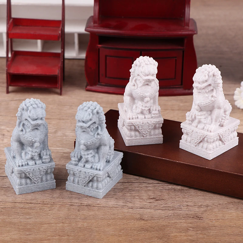 Set of 2 Simulated Stone Lion Figurines, Dollhouse Courtyard Embellishment, Micro Scene Construction Accents