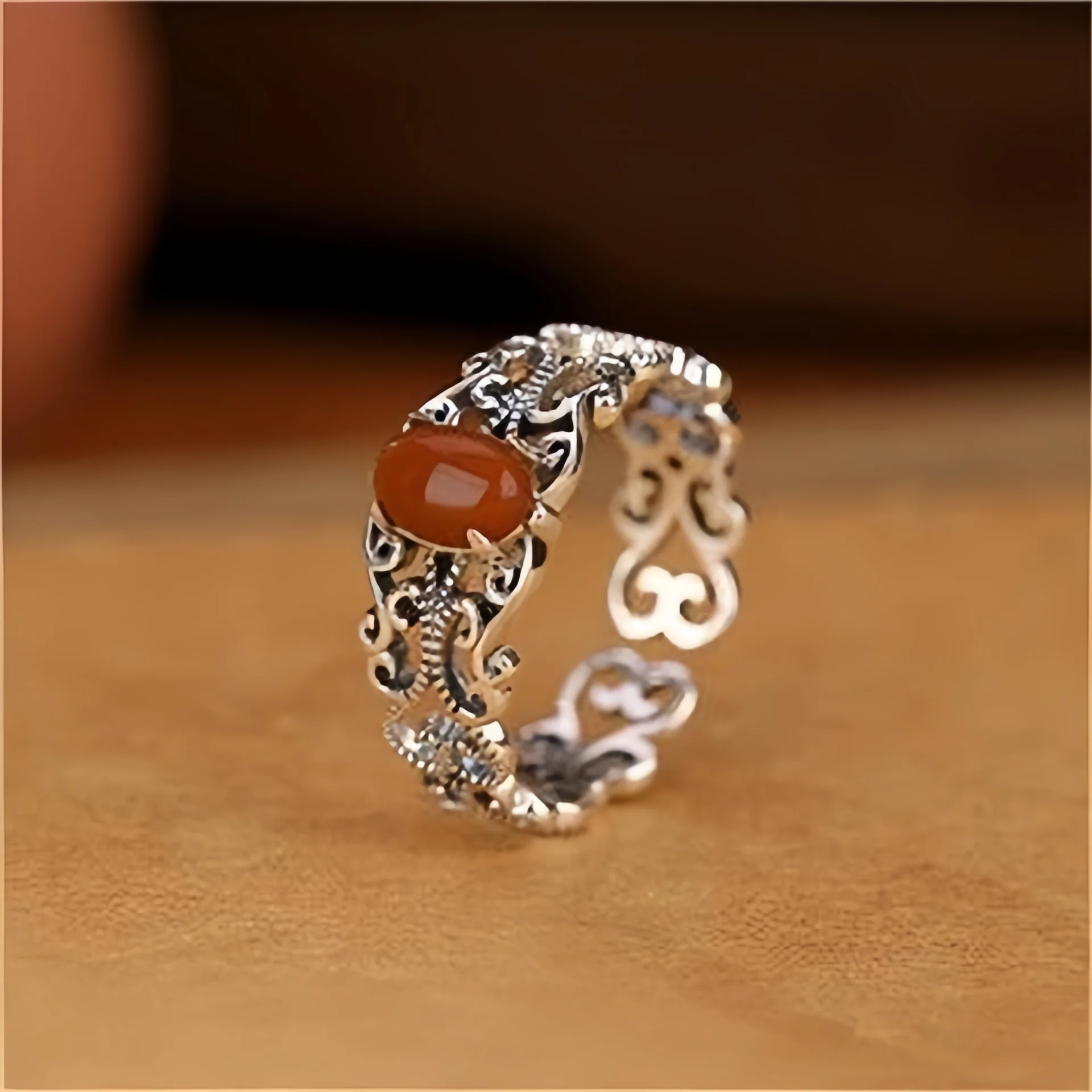 

925 Sterling Silver Rings South Red Ring Retro Style Glossy Hollowed Out Rings Fahion Jewelry