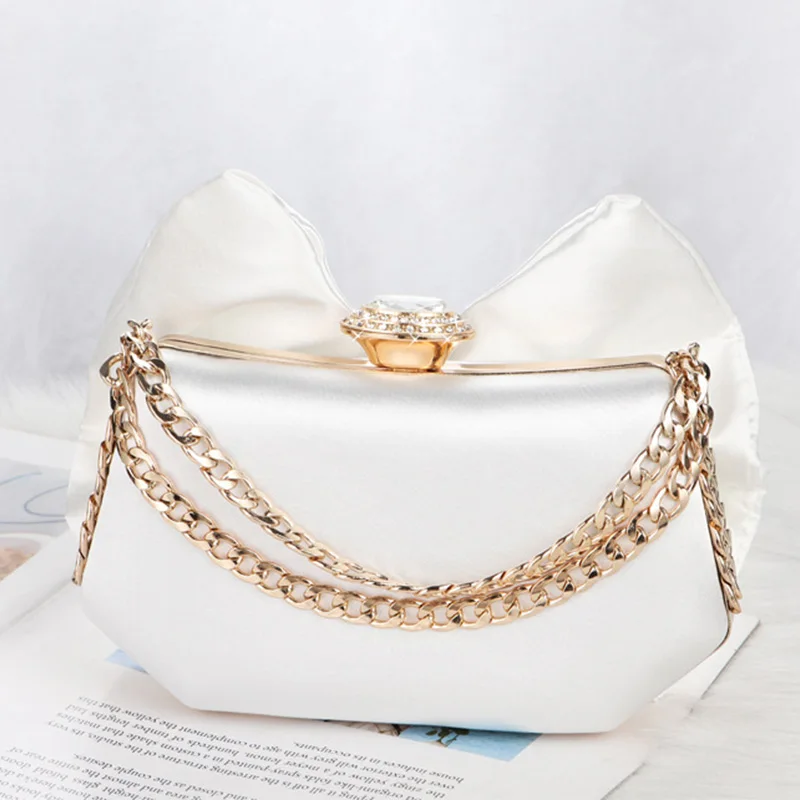 2023 New Style Pearl Evening Clutch Fashion Bow Cheongsam Bag Bead Embroidered Tassel Korean Dinner Bag Wholesale Banquet Purse