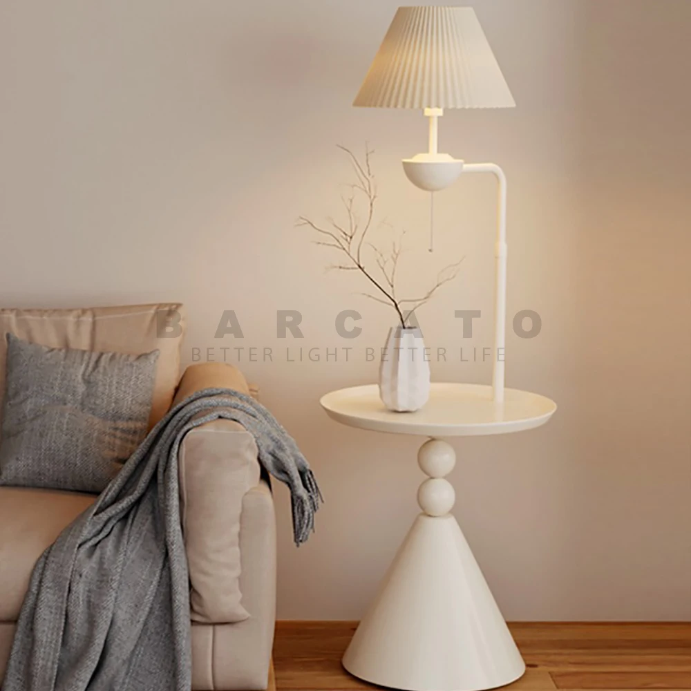 Lampada da terra moderna con Design da tavolo Art Decor Coffee Living camera da letto studio accanto alla luce illuminazione per interni lampada da