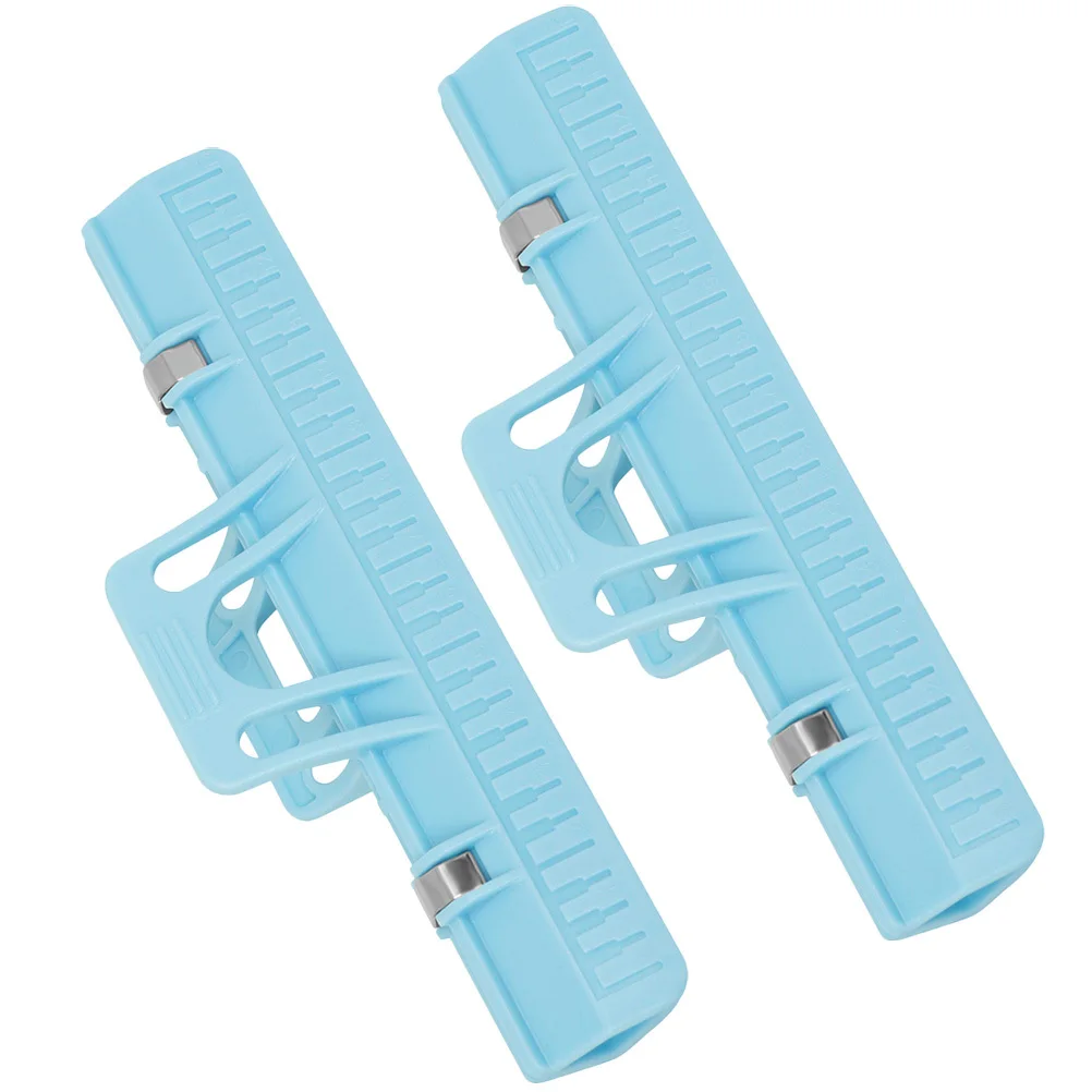 قطعتان من مشابك ورق الموسيقى المدمجة وخفيفة الوزن ومتينة ومناسبة لمختلف الأدوات ونتيجة جيتار البيانو