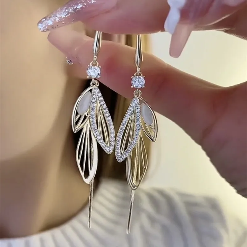 Luxury Fashion Dragonfly Wings Zircon Opal Long Tassel Dangle Earrings for Women Personalized Girlfriend Birthday Party Jewelry